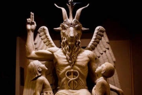 AbrahamWeint's tweet image. Não falo sobre pedofilia. Graças a Deus, essa abominação "ainda" é crime no Brasil.
Acredito que o mero fato de se tirar a inocência das crianças já é terrível! A Lei deveria prever a punição para quem sexualizar precocemente uma criança!
#TodosContra... vocês sabem quem...