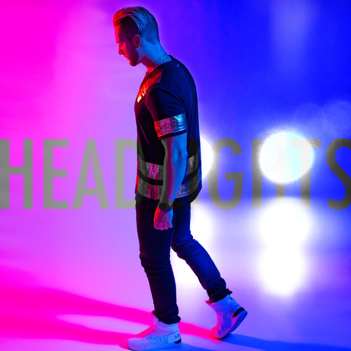 Felitche13's tweet image. heaven in our HEADLIGHTS. Coming to you August 7th with love ❤️😘🙏🏻