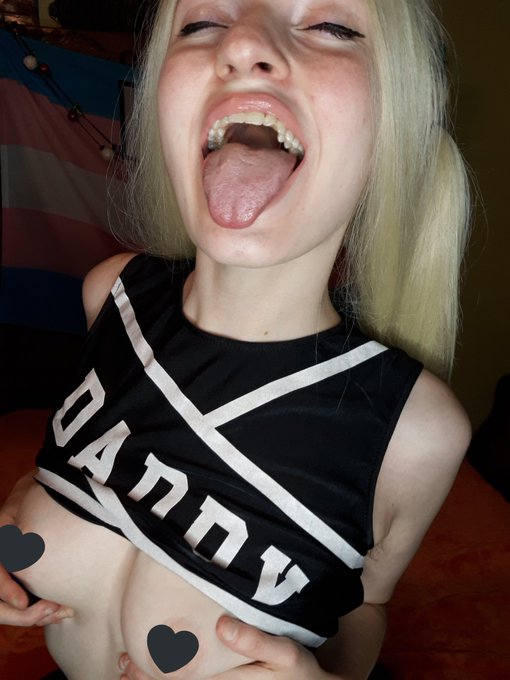 2 pic. My mouth is open and ready for big daddy dicks ???♂??

(P.S I have a new *free* video on Pornhub