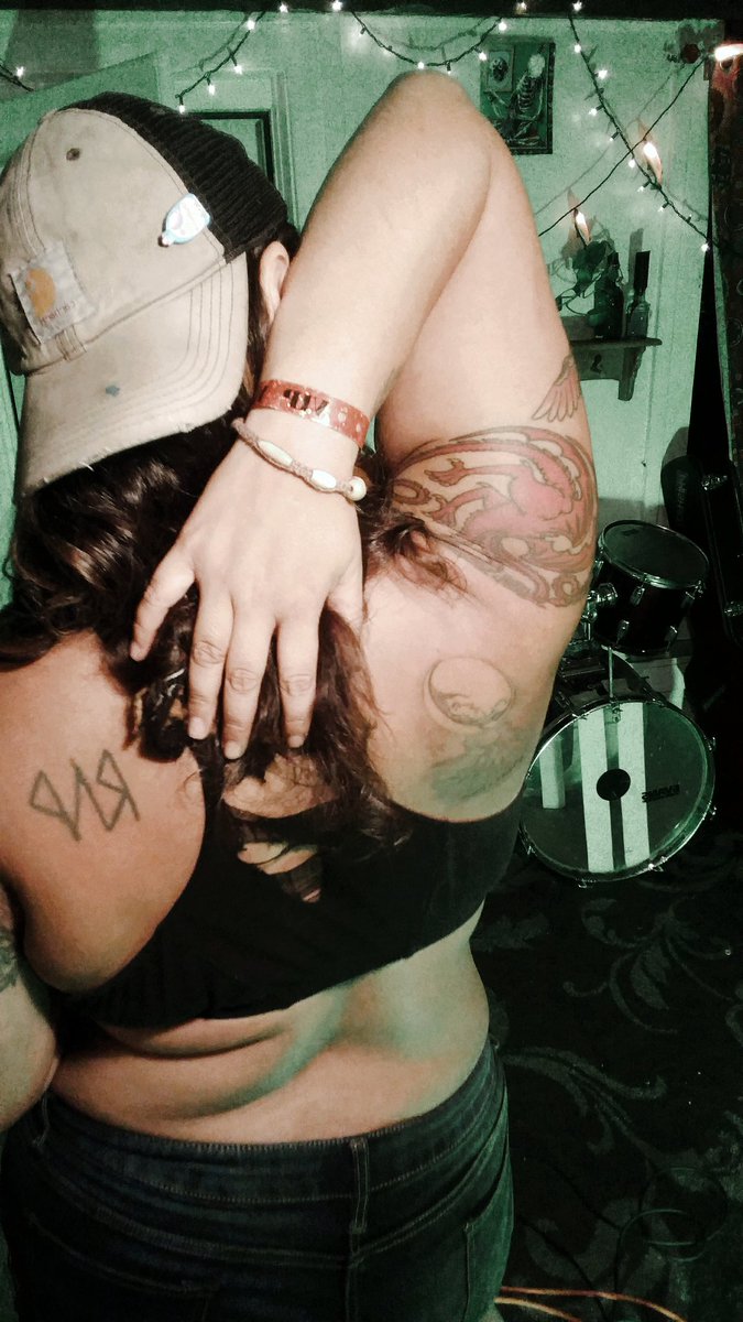 trashwhore420's tweet photo. Frisky tomboy photoset
https://t.co/Sm2DvEdsi7
#tomboy #truckerhat #grunge #altchick #onlyfans #nudes #drummerchick #hotdrummer #slutrockstar #slut #punkchick #sugarbaby #yourtype #spoilme https://t.co/TzfrFK87qR