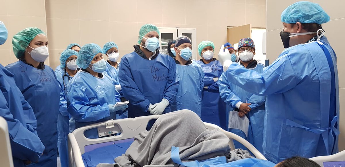 HGMonteSinai's tweet photo. La profesión médica requiere de un proceso continuo de planificación, retroalimentación y aprendizaje. En todos nuestros servicios contamos con equipos de especialistas que trabajan coordinadamente para brindar el tratamiento adecuado para cada paciente. #SaludParaTodos https://t.co/rjddN8PPHn