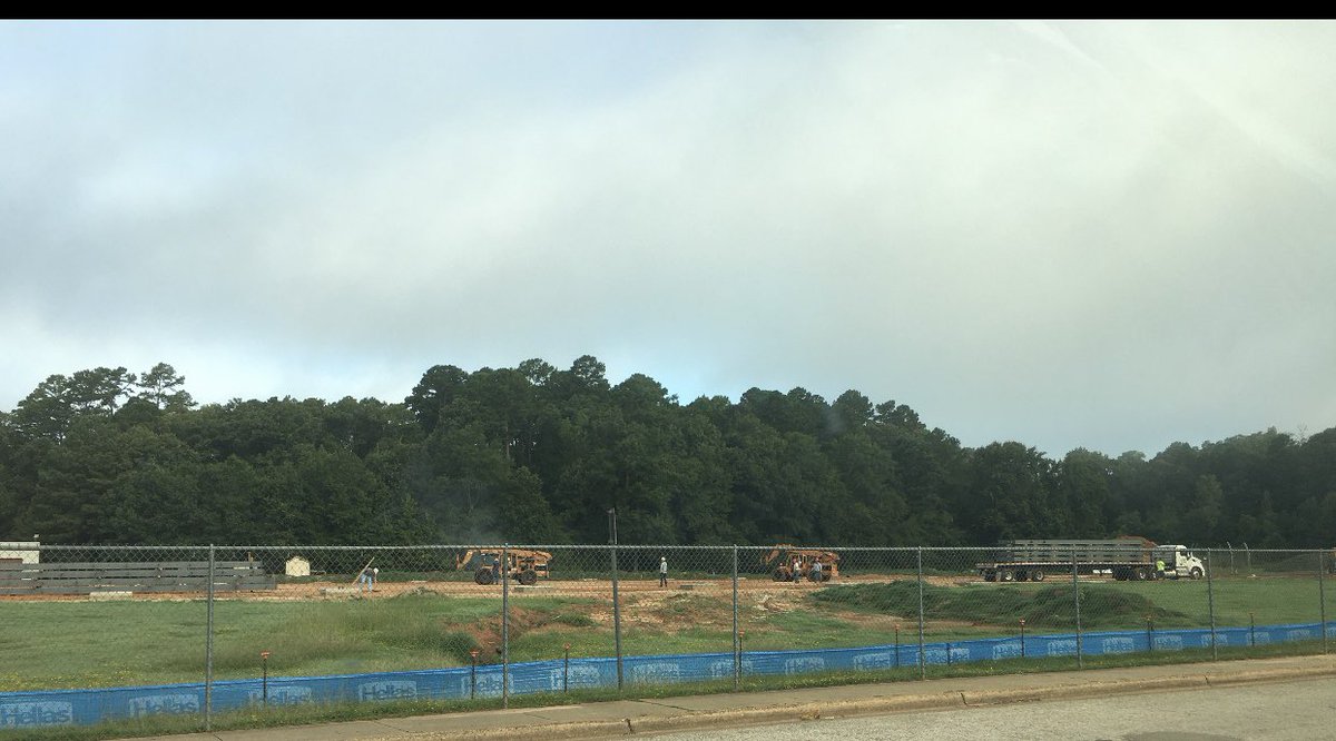 marshallmavs's tweet photo. Steel beams have made their way to the site for the 120- yard covered multi-purpose practice facility.  

Targeted for completion in early November 

Mav gym renovation is also underway. 

Turf installation at Mav field &amp; Lady Mav fieldunderway

Mav Stadium restrooms almost done! https://t.co/wrS3mElkLE