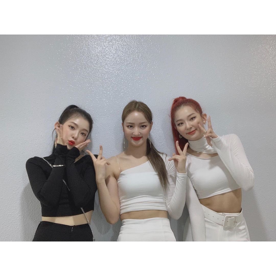 Baejoohyunews's tweet photo. [PHOTO] 200726 #IRENE &amp; #SEULGI <#Naughty> Goodbye Stage @ SBS ‘Inkigayo’ —  so_yani Instagram Update #RedVelvet_IRENE_SEULGI @RVsmtown #ThankYouASeul

https://t.co/zT089hBMXD https://t.co/KjBiWXxAkz