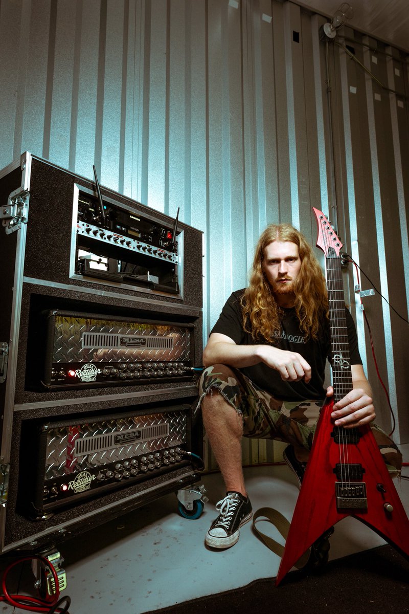 x_terminator79's tweet image. I’m super stoked to announce that I’m officially an endorsed Mesa Boogie artist!!! Excited to be playing the most brutal amps on the planet!!! 
@MesaBoogie @mesahollywood @WoRBandOfficial #mesaboogie #mesaengineering #dualrectifier #markv 
📸: @gingymayne
