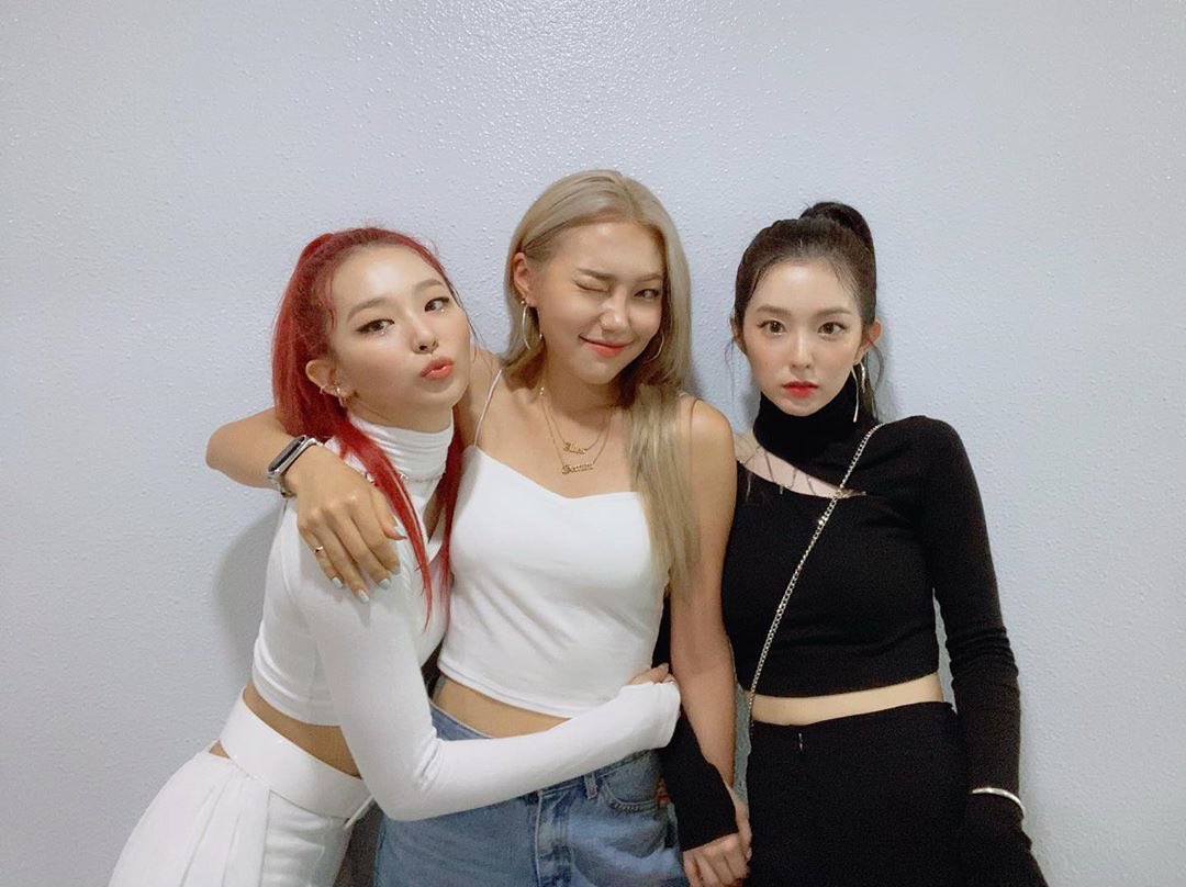 Baejoohyunews's tweet photo. [PHOTO] 200726 #IRENE &amp; #SEULGI <#Naughty> Goodbye Stage @ SBS ‘Inkigayo’ —  kimkeeyeoun Instagram Update #RedVelvet_IRENE_SEULGI @RVsmtown #ThankYouASeul

https://t.co/JE2wpsulvY https://t.co/zXHYi7YR5n