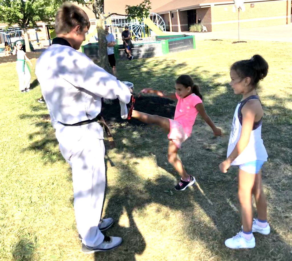 Akulataekwondo's tweet photo. These girls rocked their first class! #Taekwondo https://t.co/WXaVjIKw51