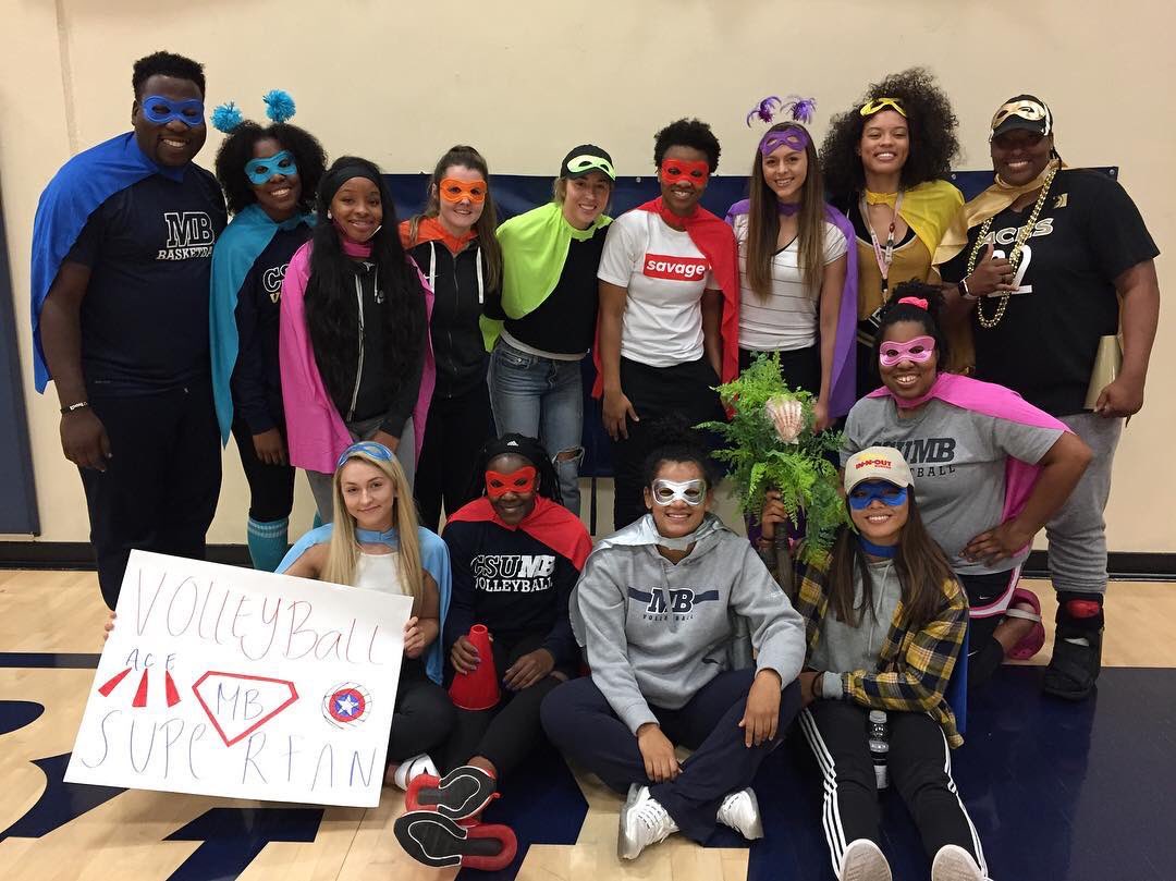 OtterAthletics's tweet photo. 2/3 #TeamSpirit &amp; #TeamSupport! 💙💛 #WeAreOneTeam #WeAreMB #CSUMB25 https://t.co/R2Y6fuinM7