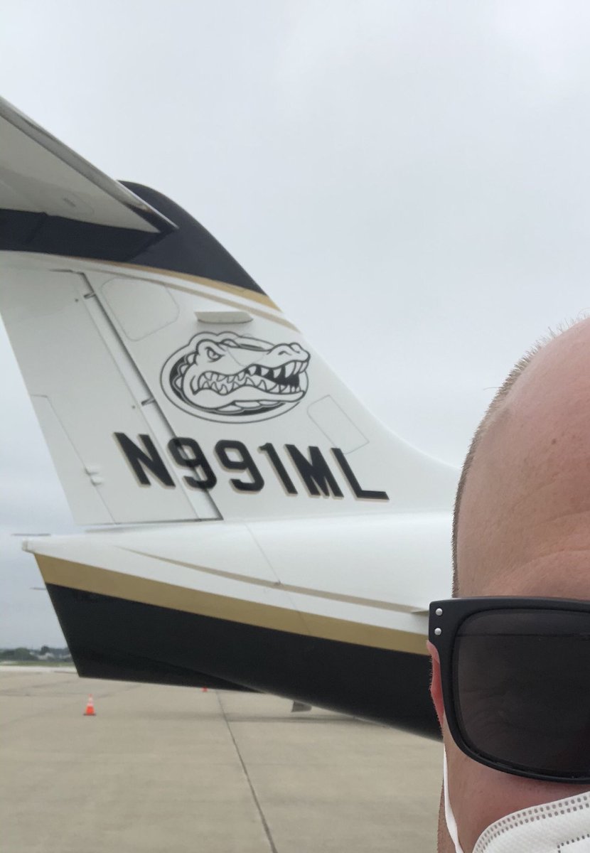 ShovAl818's tweet photo. Indianapolis of all places. Go Gators https://t.co/RwO7srMU7n