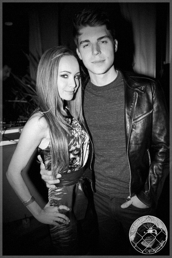 Chat0_wow's tweet photo. Happy Birthday #NolanFunk have a awesome birthday 🎉🎈🎁🎂🍰🥳🥳🥳🥳 https://t.co/pwpi6FZcpo