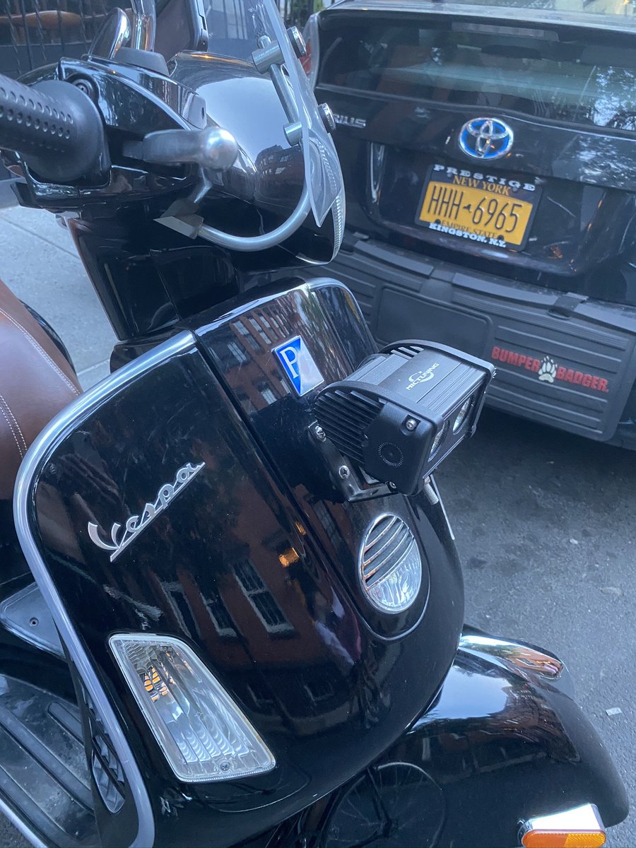 Vespa NYC (Vespa_NYC) Twitter