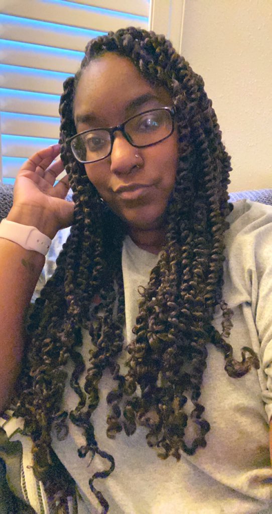 BriTheeDream's tweet photo. @GorillaMamaWho #BigForeheadTwitter ๐ฝ๐ฝ https://t.co/eTQDsFJrE9
