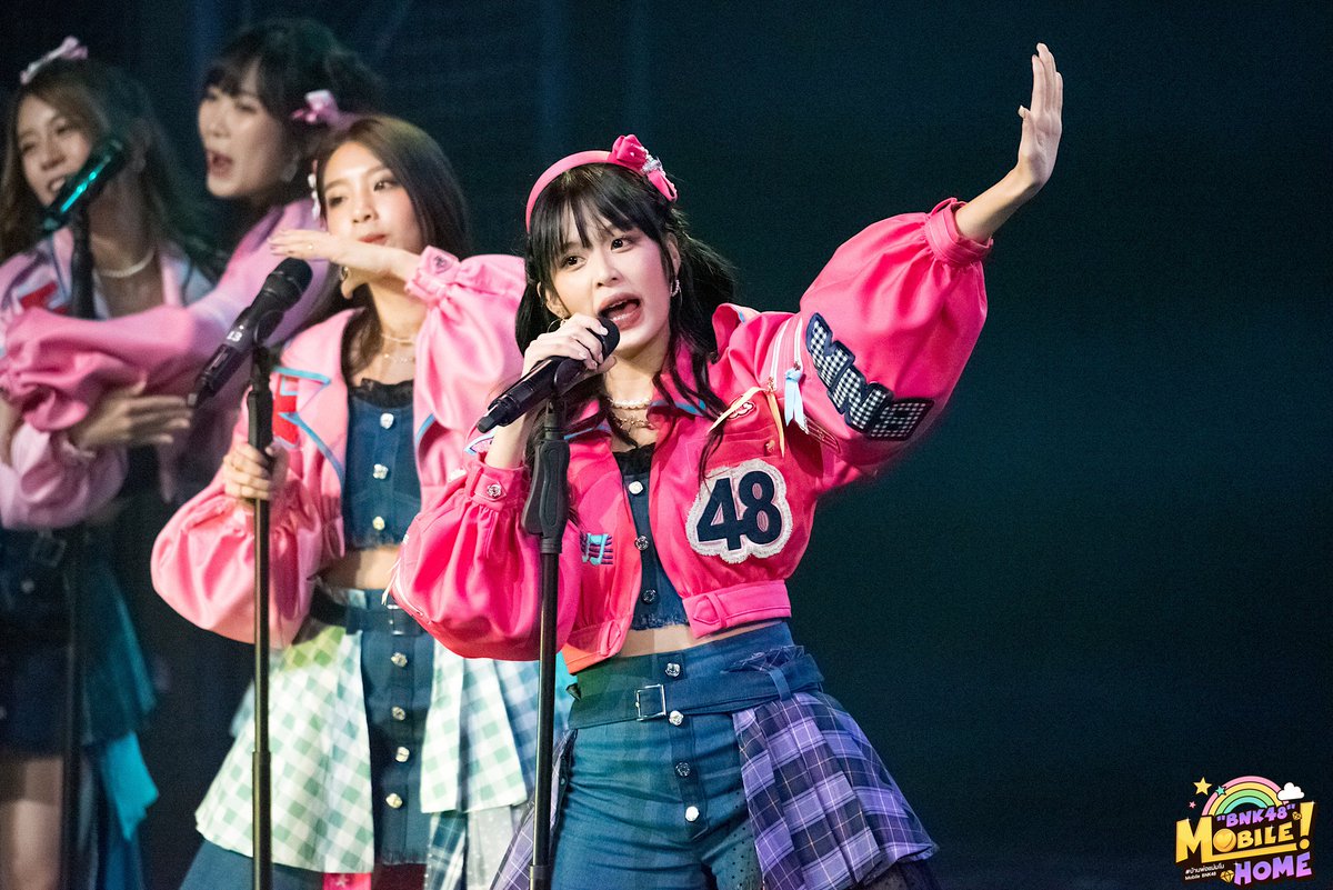 MOBYE_Fanbase's tweet image. We use to laugh about the things 
That no one else would find funny
Just you and me when nobody&apos;around.
🎵🎶🎵🎶🎵🎶🎵🎶🎵🎶🎵🎶
#MobileBNK48 #BNK48🥰🥰