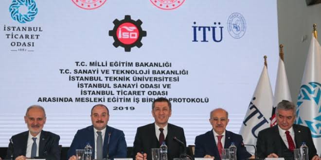 Sayın Bakanım;Mesleki ve Teknik Eğitime dokunmaya başladığınız günlerde bir protokol imza töreninde "bugünü tarihe not alın"demiştiniz!Biz o günden sonra sayenizde tarih yazdık!Kara gün dostu mesleki ve teknik eğitim camiası size daima minnettar kalacaktır #İyikiVarsınZiyaSelcuk