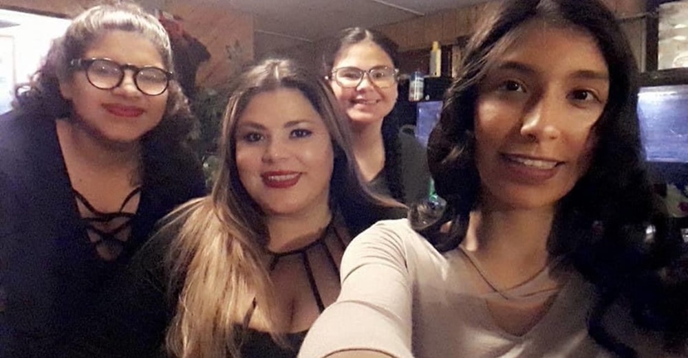 dead at 39Nurse Bricia Gallegos from Phoenix  #Airzona died from  #COVID after taking care of a relative with the disease. The single mother of 3 girls, pictured below, last words were "take care of my girls."  @CTZebra  @dougducey   https://www.12news.com/article/news/health/coronavirus/single-mom-dies-from-covid-19/75-5e623684-5d3d-435e-b654-7e77b25f1411