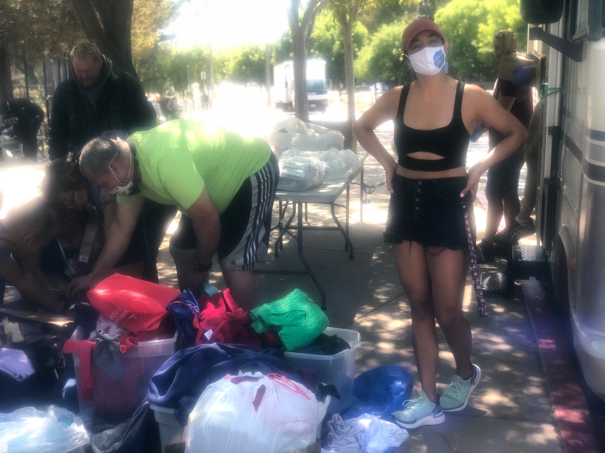 mercy_mobile's tweet photo. Food, clothing and supplies being delivered by the Mercy Mobile https://t.co/B5drUDozWh