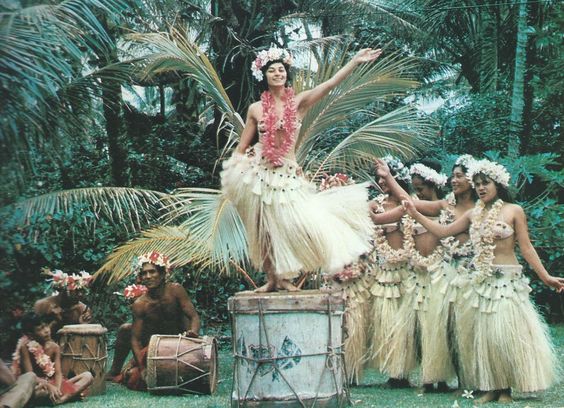 'Faraway Places'- #Rarotonga Album'Puti Puti' by the #Betela Dance Team
vikingsevenseas.co.nz/collections/vi…
