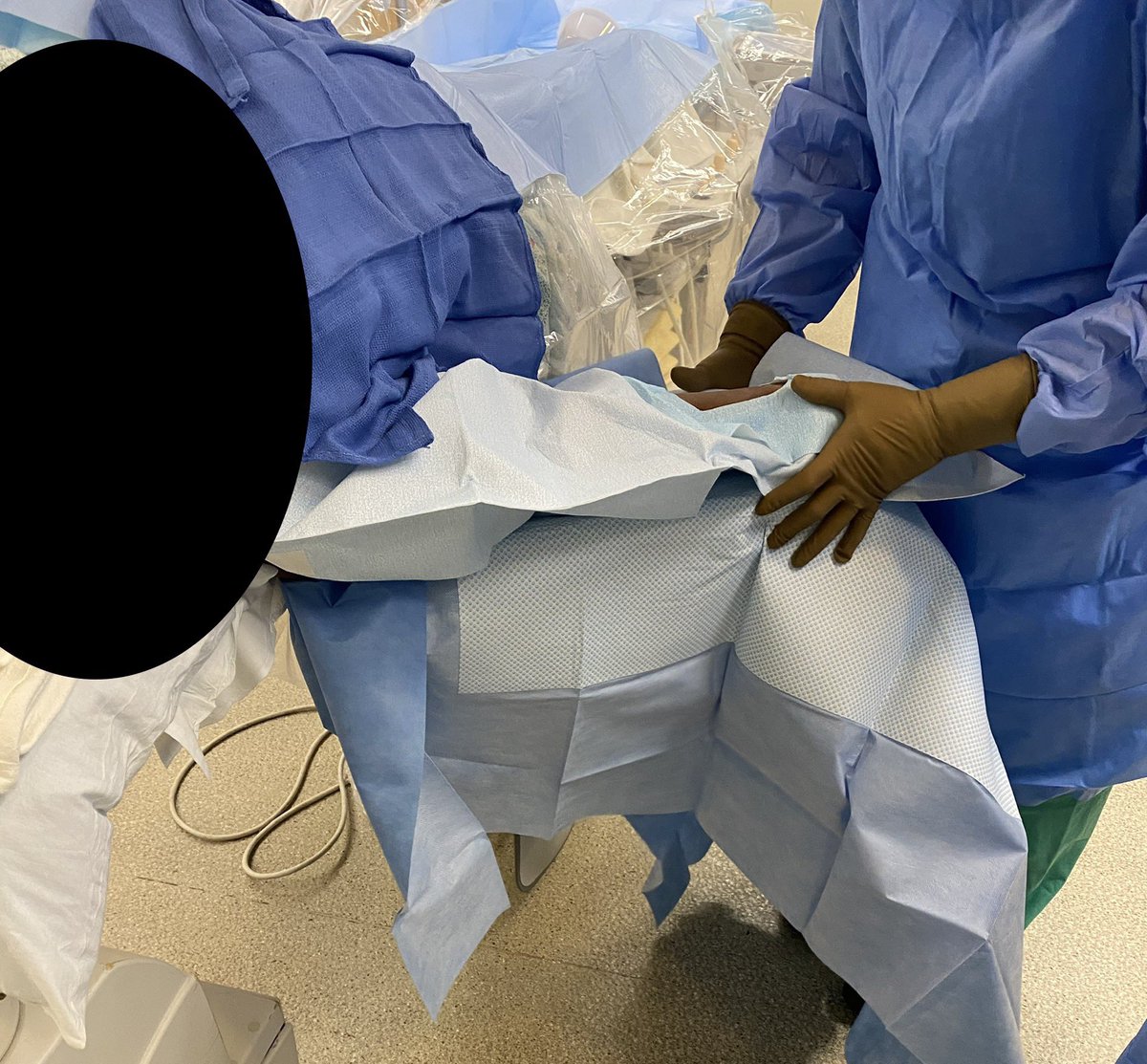 Tesslagra's tweet photo. Awesome meetup w @MitulKanzariaMD
Couple of LRA cases worked great 4team. Even worked RRA ergonomics w hyperadduction (HARRA method) 2⬇️operator☢️exposure. ICs receive ⬆️☢️than any other subspecialty, detail oriented reduction methods r imperative
#RadialFirst #PrepWithPurpose https://t.co/JGiVdYpCmq