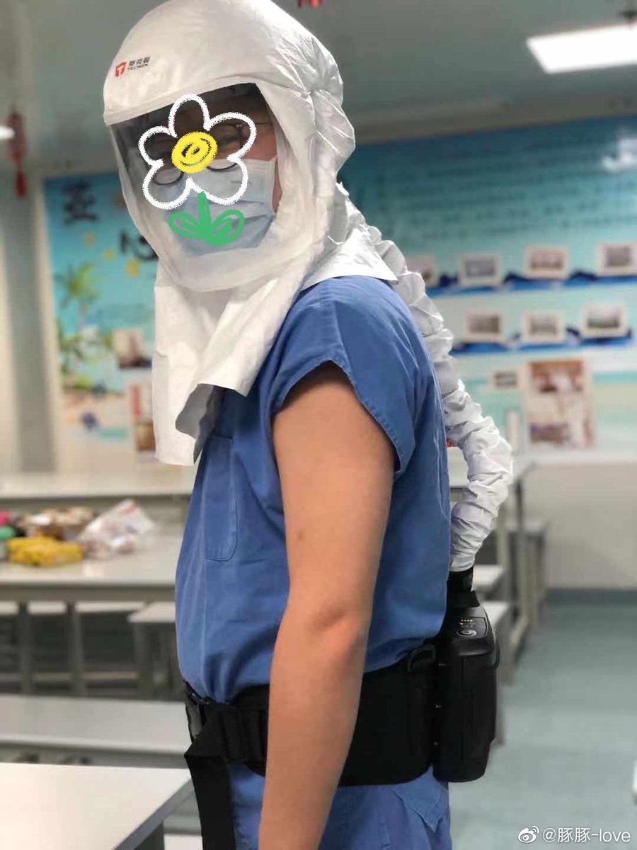 101 Things to Love about   #Xiaozhan #91: When he barely had income, he saved up 17,000 to donate to cat rescue. Early this year, he donated 619,815 yuan and crucial medical supplies to hospitals. When asked for an interview, he declined and said he just wants to donate quietly.