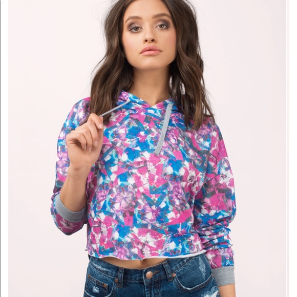DesiSanchez12's tweet photo. So good I had to share! Check out all the items I'm loving on @Poshmarkapp #poshmark #fashion #style #shopmycloset #tobi #jcrew: https://t.co/XQFYxmDWpP https://t.co/ufrTgheLV1