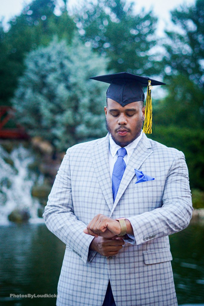 GgotWork's tweet photo. Played with the cards I was dealt and still came out on top 🎓 #2020ClearVision https://t.co/Md2gUEa0Wn