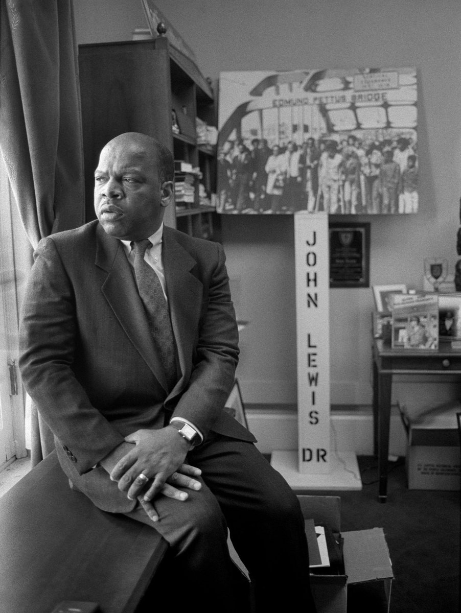 FrankOpolko's tweet photo. @realDonaldTrump Here’s someone who actually made a difference. https://t.co/7dePUwxmdy