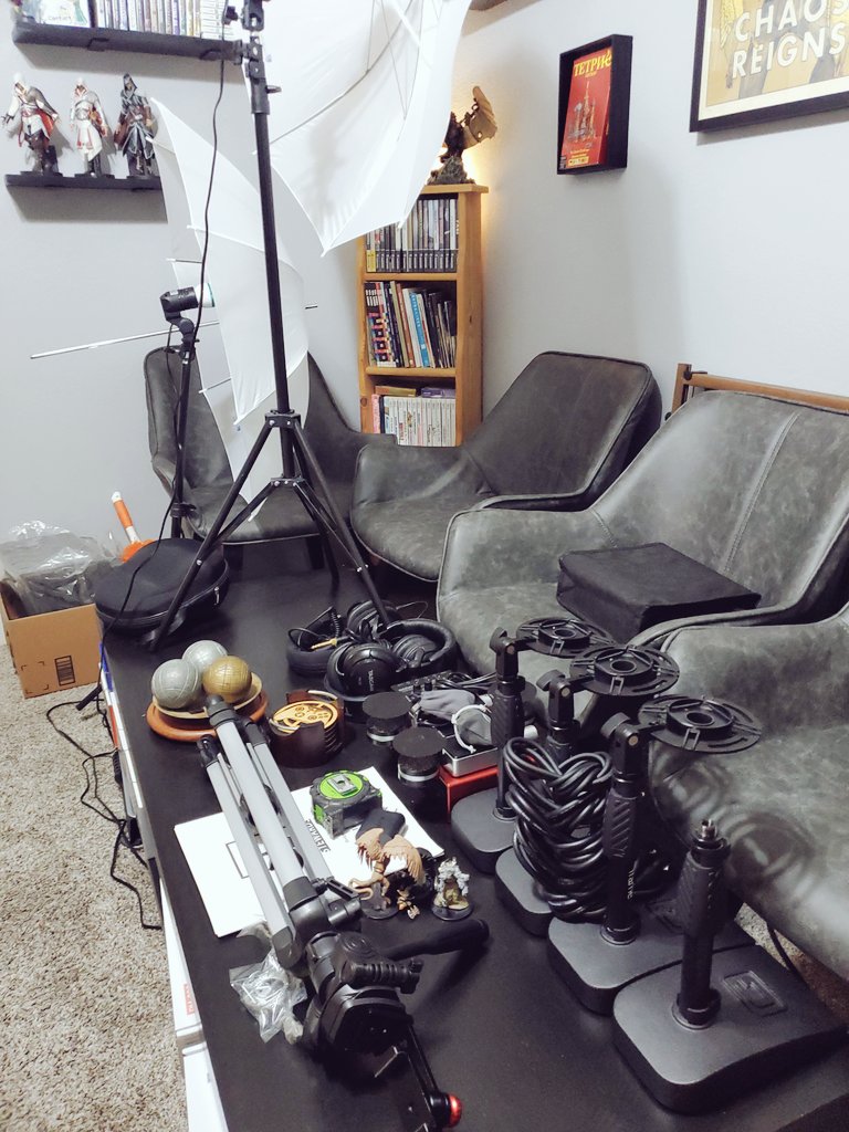 UnpatchedGaming's tweet photo. That's it! Packing up the temporary set and moving on to the real thing. Can't wait to share it with you all!
#podcast #podcasts #videogames #videogame #TheGreatIndoors #MovingUpintheWorld #gettingready #GamingSetup #gamingcommunity #settingupshop https://t.co/F2oQhb0kx2