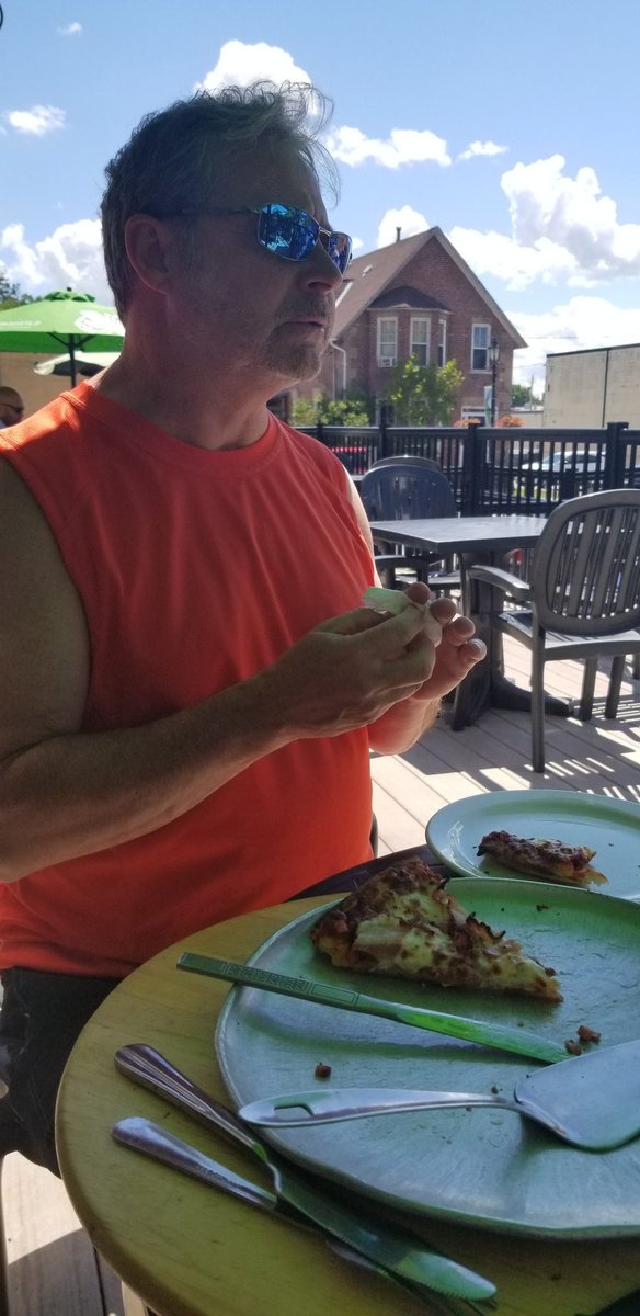 LeanderCampbell's tweet photo. 700+ km of driving.
Hundreds of new observation points.
Slices of pizza.
And a bakery stop.

All in all a very successful day of #cropmap20 data collection. https://t.co/045w4hsYjQ