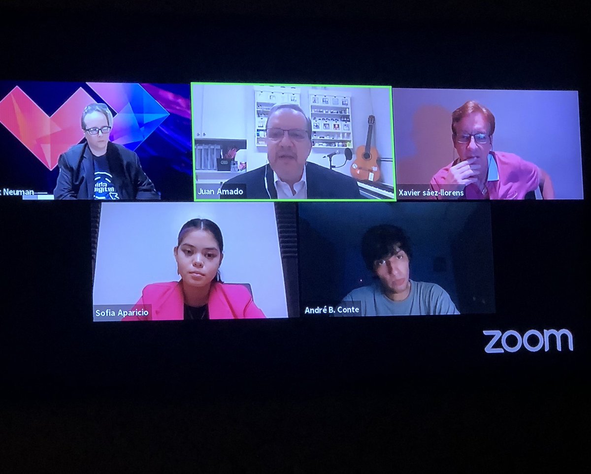 moniqueamadoq's tweet photo. Mi papá siempre me apoya a mi + mis hermanos con sus clásicos #ProudParentAlert. Hoy tengo el placer de hacer mi #ProudDaughterAlert de este live muy interesante en el que participa mi papá junto a varios grandes @VidaDigitalTV @xsaezll @ayudinga @AndreBConte @JuanJAmado u rock♥️ https://t.co/39ek0DSJW3