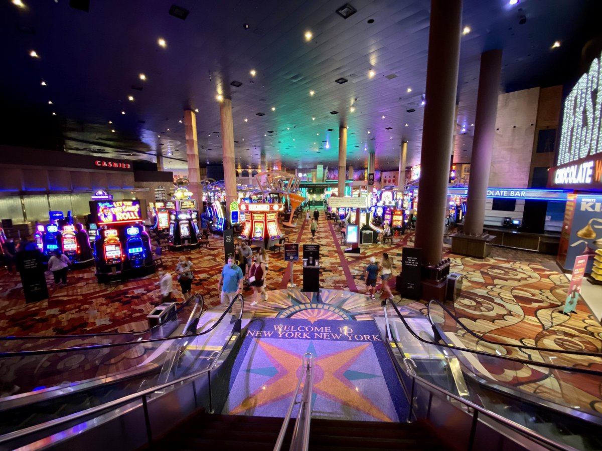  @NYNYVegas &ndash; bei  New York-New York Hotel & Casino