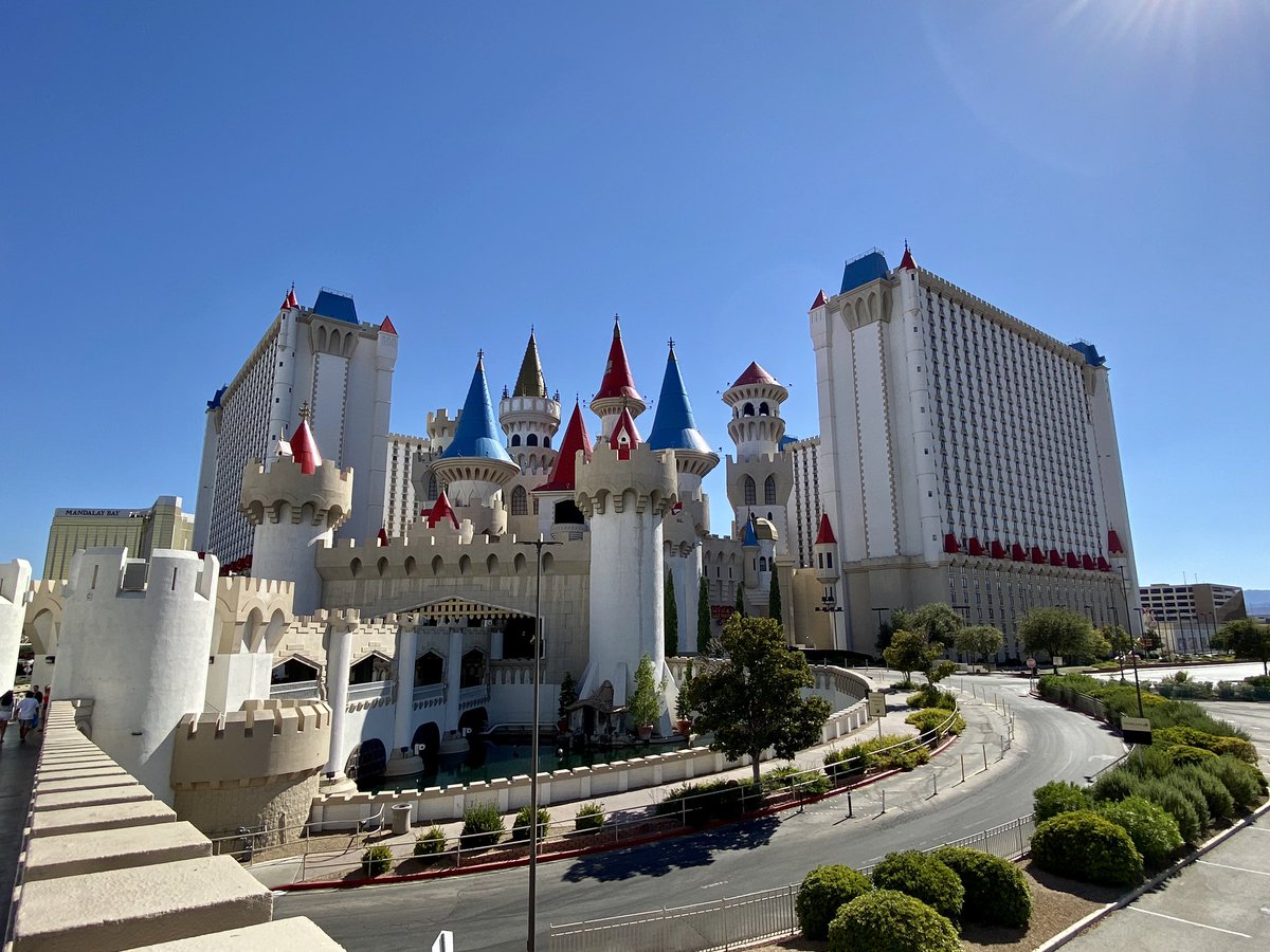  @ExcaliburVegas – bei  Excalibur Hotel & Casino