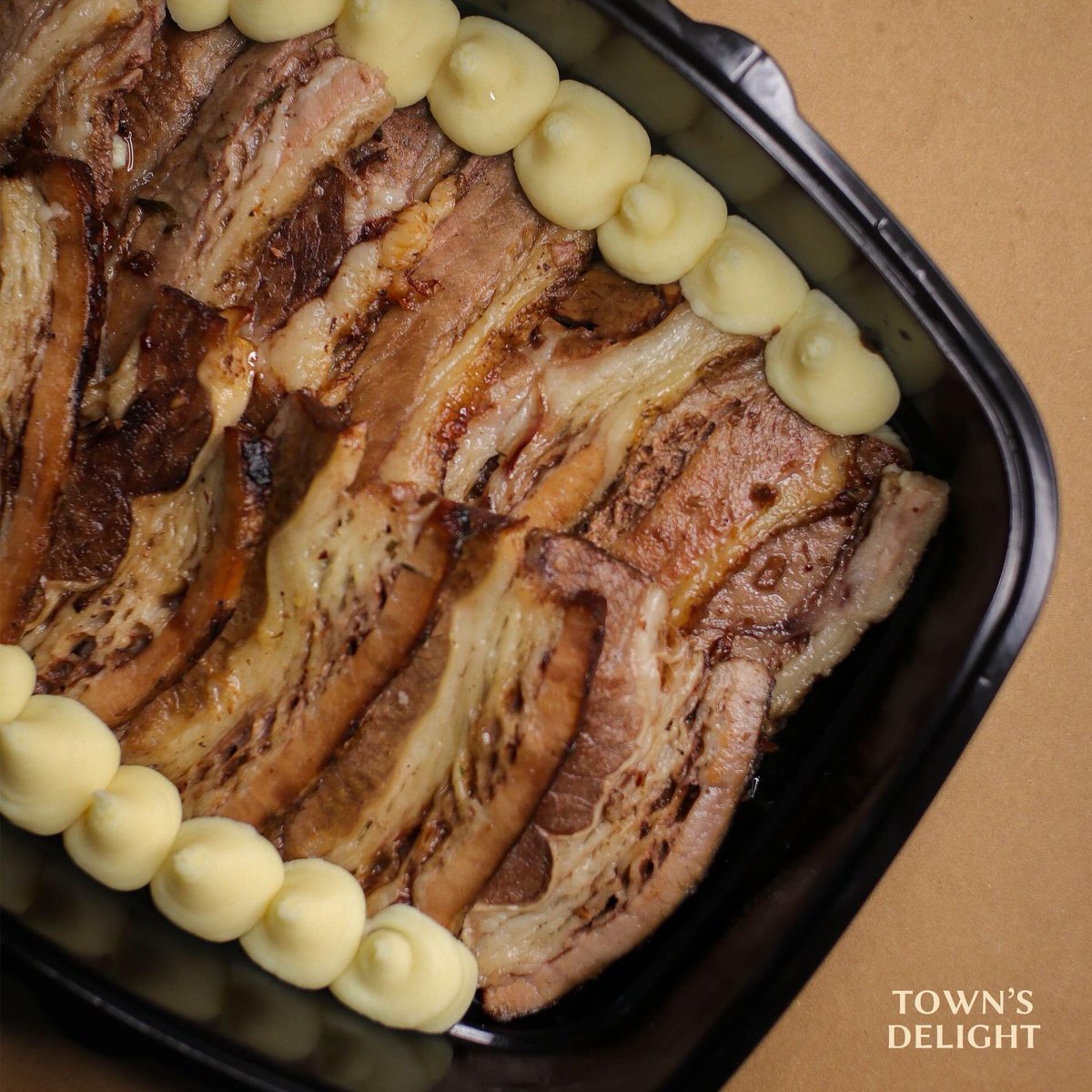 townsdelight_'s tweet photo. Elevate your next celebration with Town's Delight To-go International Selections 🥘

Learn more at https://t.co/I9w5iX1jwb https://t.co/cgRMZ7HQWC