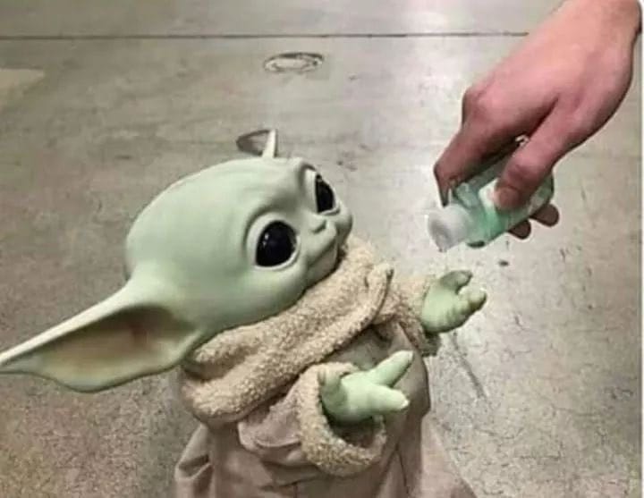 Azaphian's tweet image. A moça do mercado: passa alquinho na mãozinha

Eu: