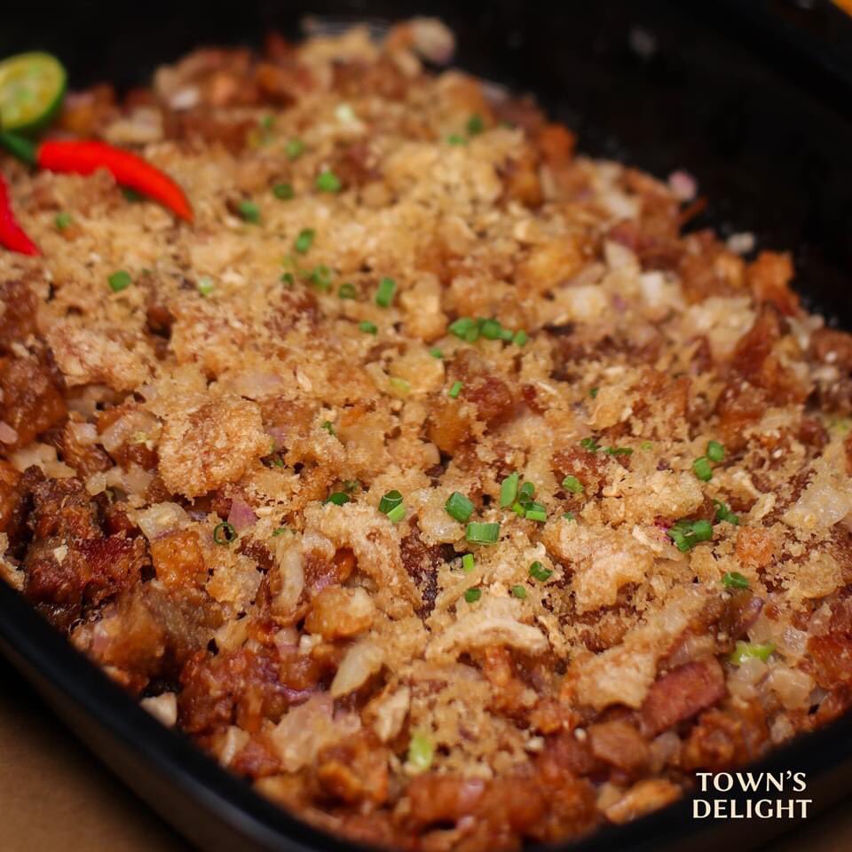 townsdelight_'s tweet photo. Town's Delight is here to give you comfort during these times. For those who seek for some extra crunch, message us at https://t.co/I9w5iWJIED 😋 https://t.co/NgQyBh6Vsf