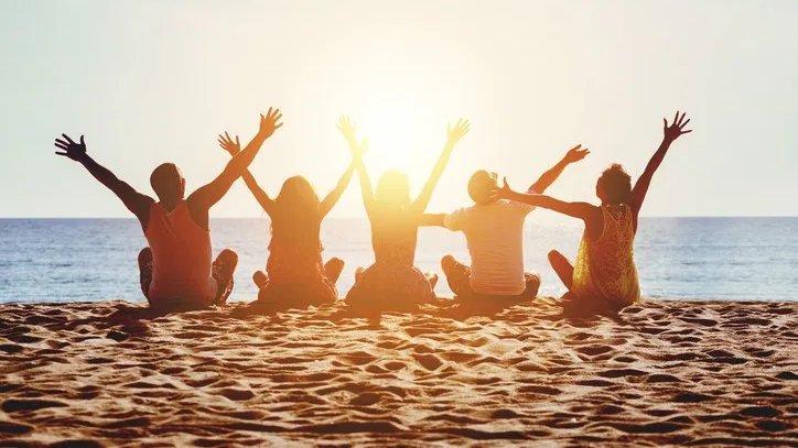 Apa yang paling penting dalam membuatkan kita feel attracted toward someone or in a group?Jawapan simple, paras rupa seseorangJawapan tak simple, positive affective presenceSaya akan jelaskan dlm thread ni. Also, help me to retweet. Please & thanks!!!Thread 1 of 9