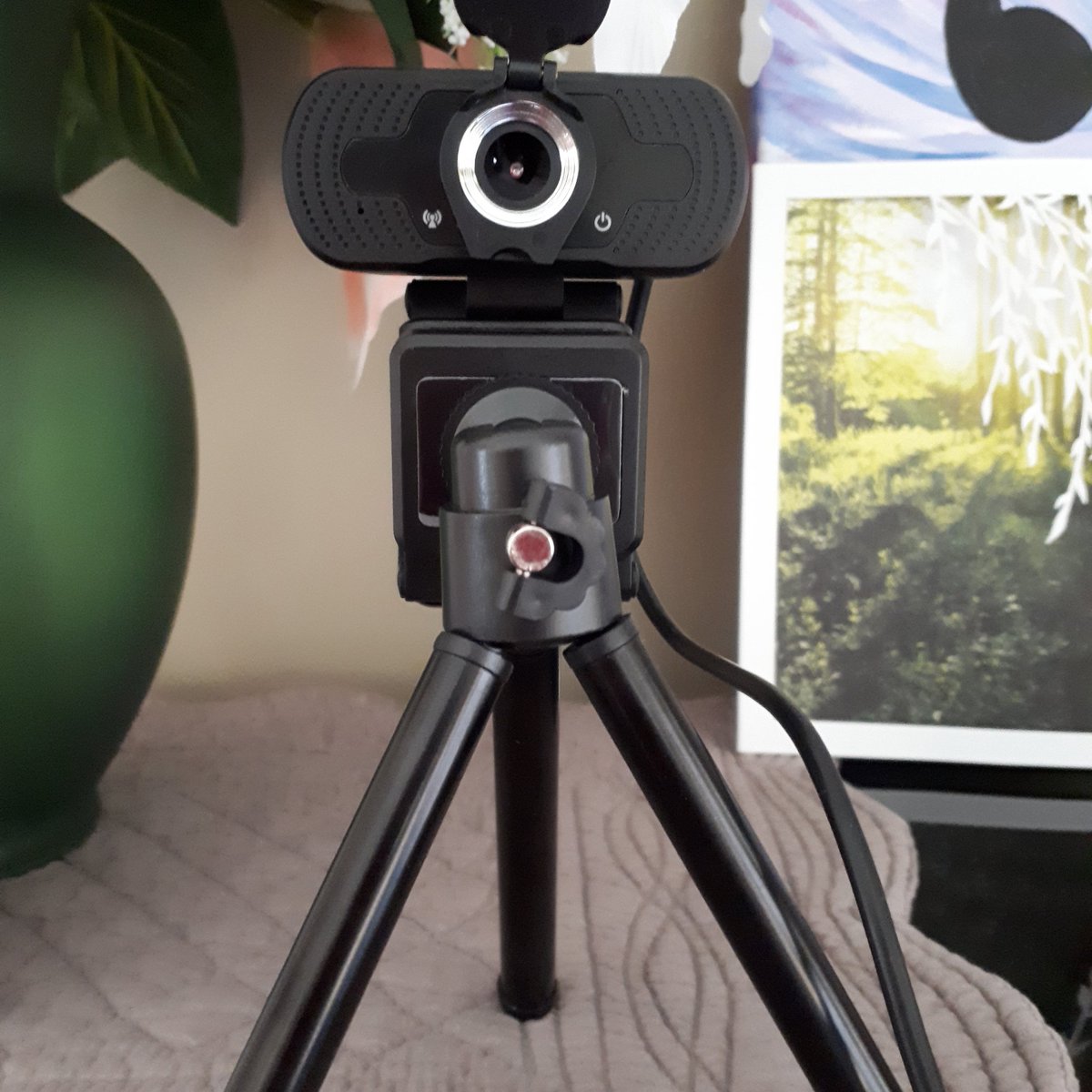 sharonedensmith's tweet photo. New high resolution #computer #camera for #virtualteaching at Eden-Smith Music. 🙌🙌
https://t.co/tWmun9RMkM
#paradiseofmusicmastery
#jointhejourney
#virtualvocalcoach #virtualvocals #virtualvoicecoaches #virtualvoice #vietualpianolessons #virtualpianoteacher #virtualteacher https://t.co/kyKzfSSkOa