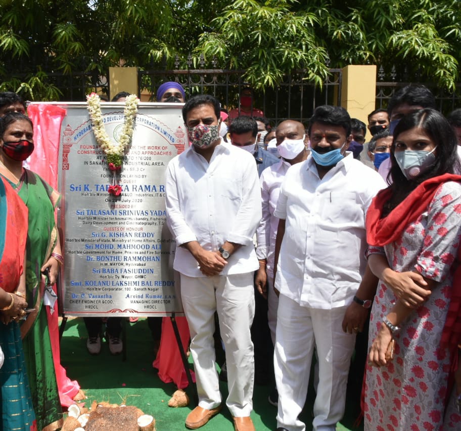 Ministers @KTRTRS and @YadavTalasani laid the foundation stone for a four-lane Road under Bridge (RUB) from the Industrial Area in Sanathnagar to the Industrial area in Balanagar. The structure will be constructed at a cost of Rs.68.30 crore.