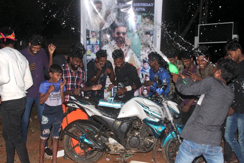 rsubeshan's tweet photo. Thalaivar @dhanushkraja birthday celebration 2k20 🔥🔥🔥🔥🔥🔥🔥🔥🎂 https://t.co/lvBrX1SKvf