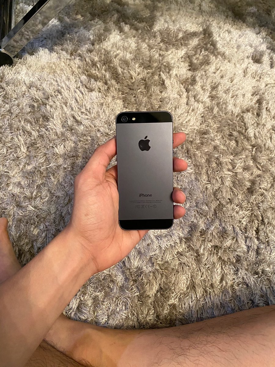 jhosephllorente's tweet photo. This phone gonna stays with me for life. Had so much memories on this. 😊 #TechGasm https://t.co/YYXoiqprRL