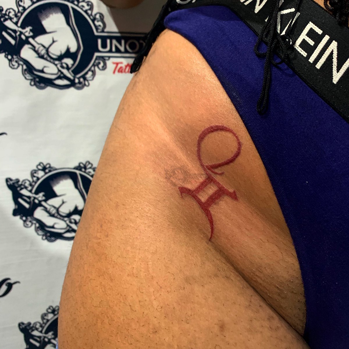 UnoTattoo's tweet photo. Tattoo réalisé par Unotattoo!
 #tattoo #tattoos #tat #toptags #ink #inked #tattooed #tattoist #art #design #instaart #instagood #photooftheday #tatted #instatattoo #bodyart #amazingink #tattedup #inkedup #inkadict #supportgoodtattooers #inked #inkegirls #unotattoo https://t.co/7Nz1Lbonm8
