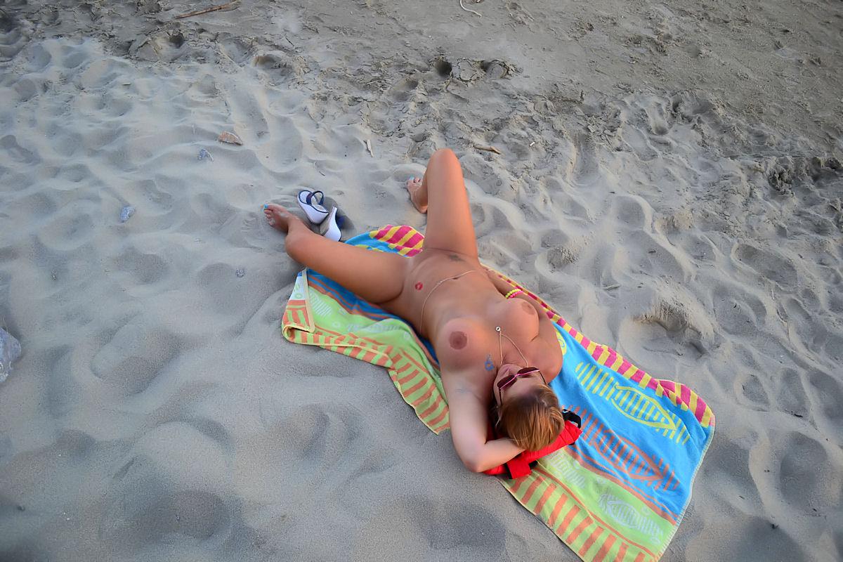 ChrisVIPFans's tweet image. Am Strand so richtig schön relaxen