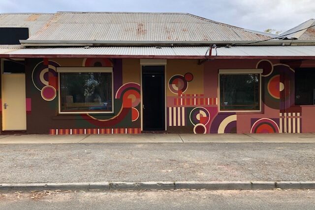 Seesaw Magazine (@seesawmag) on Twitter photo Amidst the fallout of the pandemic shutdowns, two new art galleries are shaking up traditional ways of exhibiting art. <a href="/craigmick/">Craig McKeough</a> investigates.
#NEXTDOOR #belleveueartspace
seesawmag.com.au/2020/07/rising… Amidst the fallout of the pandemic shutdowns, two new art galleries are shaking up traditional ways of exhibiting art. <a href="/craigmick/">Craig McKeough</a> investigates.
#NEXTDOOR #belleveueartspace
seesawmag.com.au/2020/07/rising…