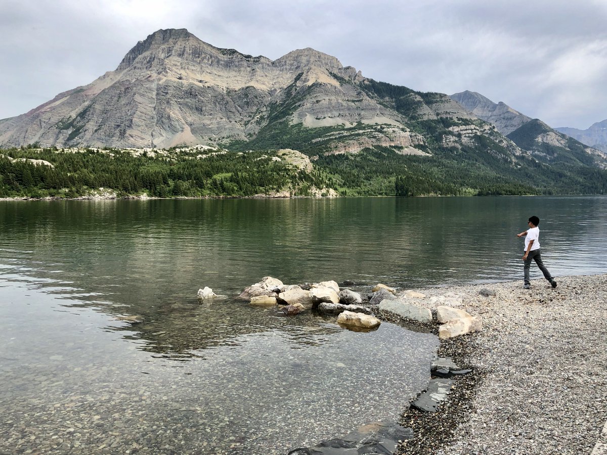 PathBalance's tweet photo. Breathtaking #GlacierNationalPark, #Montana then crossed into #WatertonLakesNationalPark, #Canada, #Banff & #Jasper. Awe-inspiring yet heartbreaking π to see glacial recession firsthand at #Athabasca Glacier. #electricvehicles #zeroemissions #roadtrip #drivelectric #pathbalance https://t.co/Cs7QiR0E49
