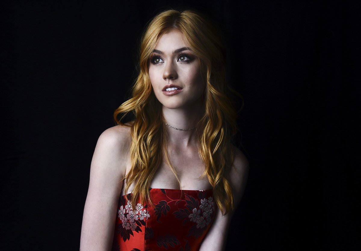 asya_giuriato's tweet image. Memories of #SDCC2017. Katherine's Portraits....
She is so beautiful and I loved this dress.
@Kat_McNamara