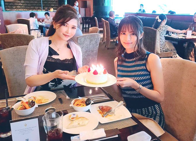 2 pic. 大好きな杏ちゃんのお誕生日お祝いしてきましたん??
生まれながらのあふれる美貌が素晴らしい✨心の綺麗さも随一なんですねこれが?どんなに歳を重ねても、ずっとそうでいて欲しいと願いながら〜??