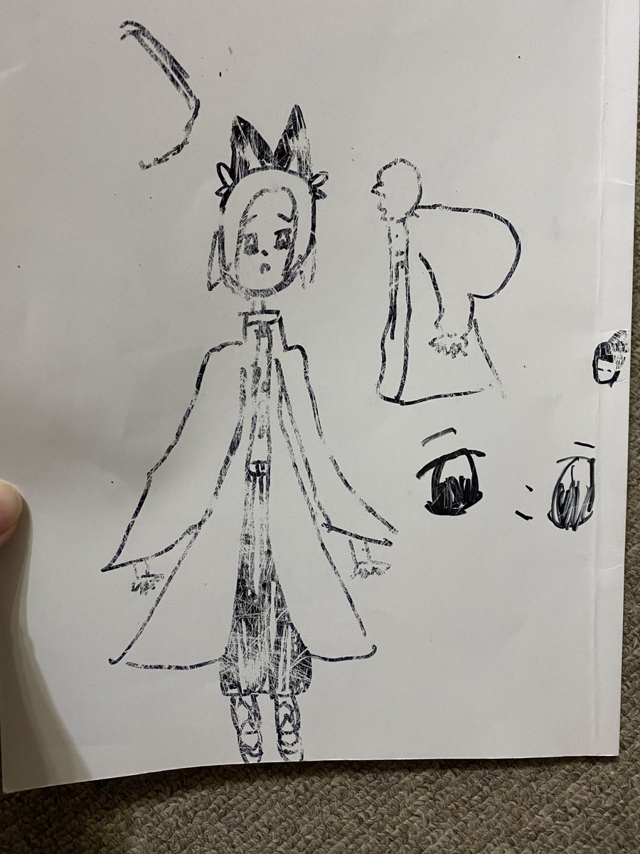 次女の自由帳消費が半端ないから、今までネームノートくらいにしか使わずに取っておいた金沢印刷さんで本作ると頂ける無地ノートをめっちゃ重宝させて頂いてる?
表紙から全部絵が描けるしページ数も多いからめっちゃ助かる?
にしても全ページ鬼滅で小学生のブーム凄いな…? 