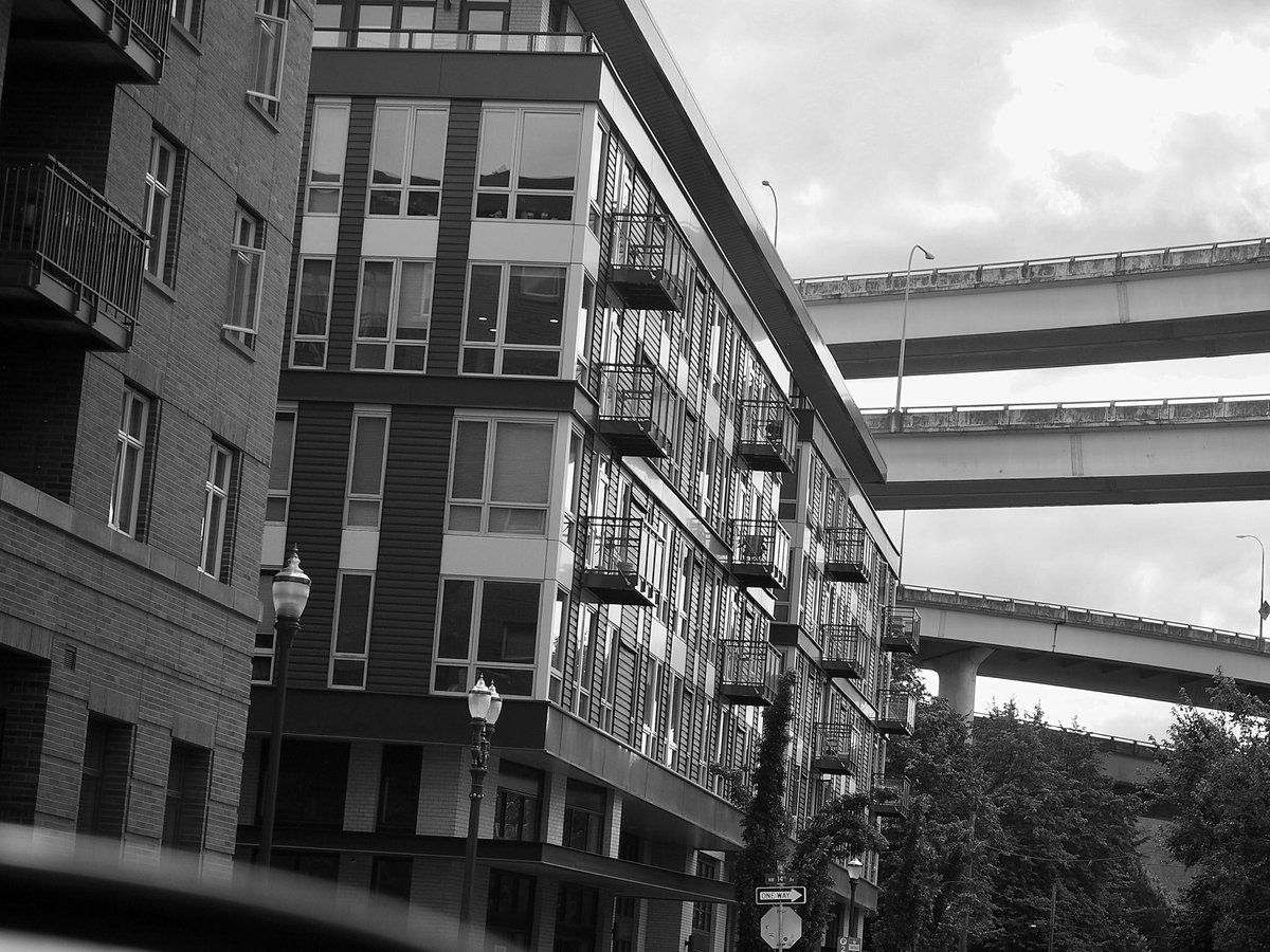 realtimeband's tweet image. #streetphotography #nwpdx