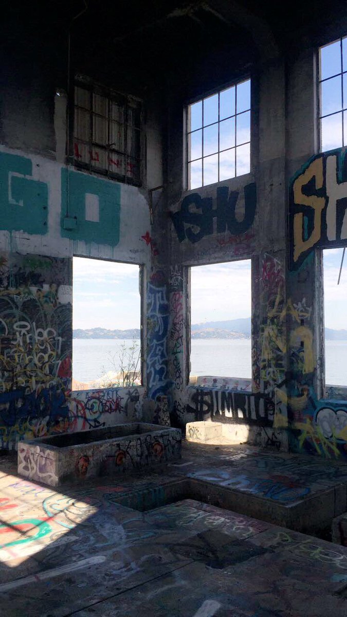 GroovyBandito's tweet photo. #locationsunknown https://t.co/WBkTP1E6ZE