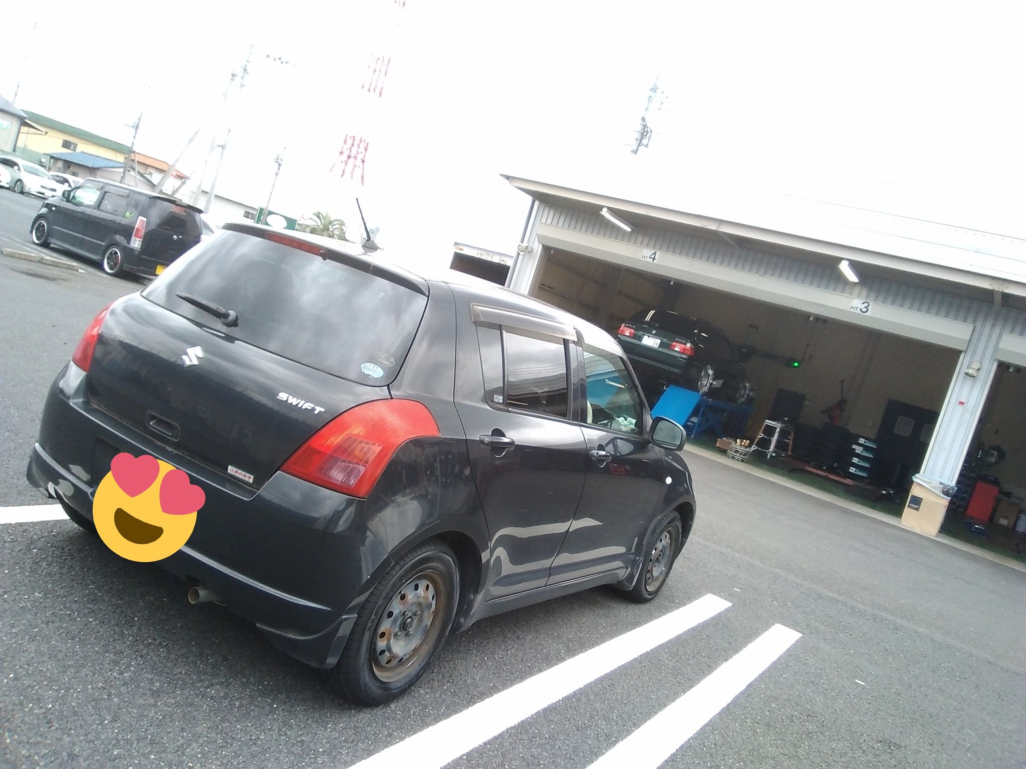 タイヤ市場 足利店 もうすぐ夏だよ 持込作業大歓迎 スズキ スイフトでお越しのお客様 タイヤ交換と アライメント調整を施工させていただきました これで楽しいカーライフをお楽しみ下さいませ タイヤ市場足利店 スズキ