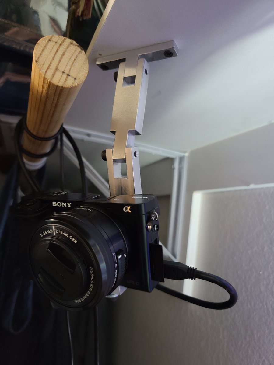 Im_AceofSpades's tweet image. I mentioned I designed a mount for my camera a few days ago...

Today I machined and installed it 😊
#CNCmill #buildingstuff