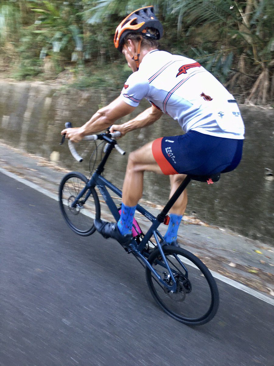 stijncycles's tweet photo. Because MTB'ers want more out of a road bike :)
MTB乗りの高い要求を満たすロードバイクとは。
#peg_owner #flammerougezurich
#ethirteencomponents
#shimano105 #cyclinglife #自転車のある風景
#roadcycling #minivelo #smallwheels #ディスクロード #ミニベロ #小径車 #stijncycles_peg https://t.co/BaRf5S96oV
